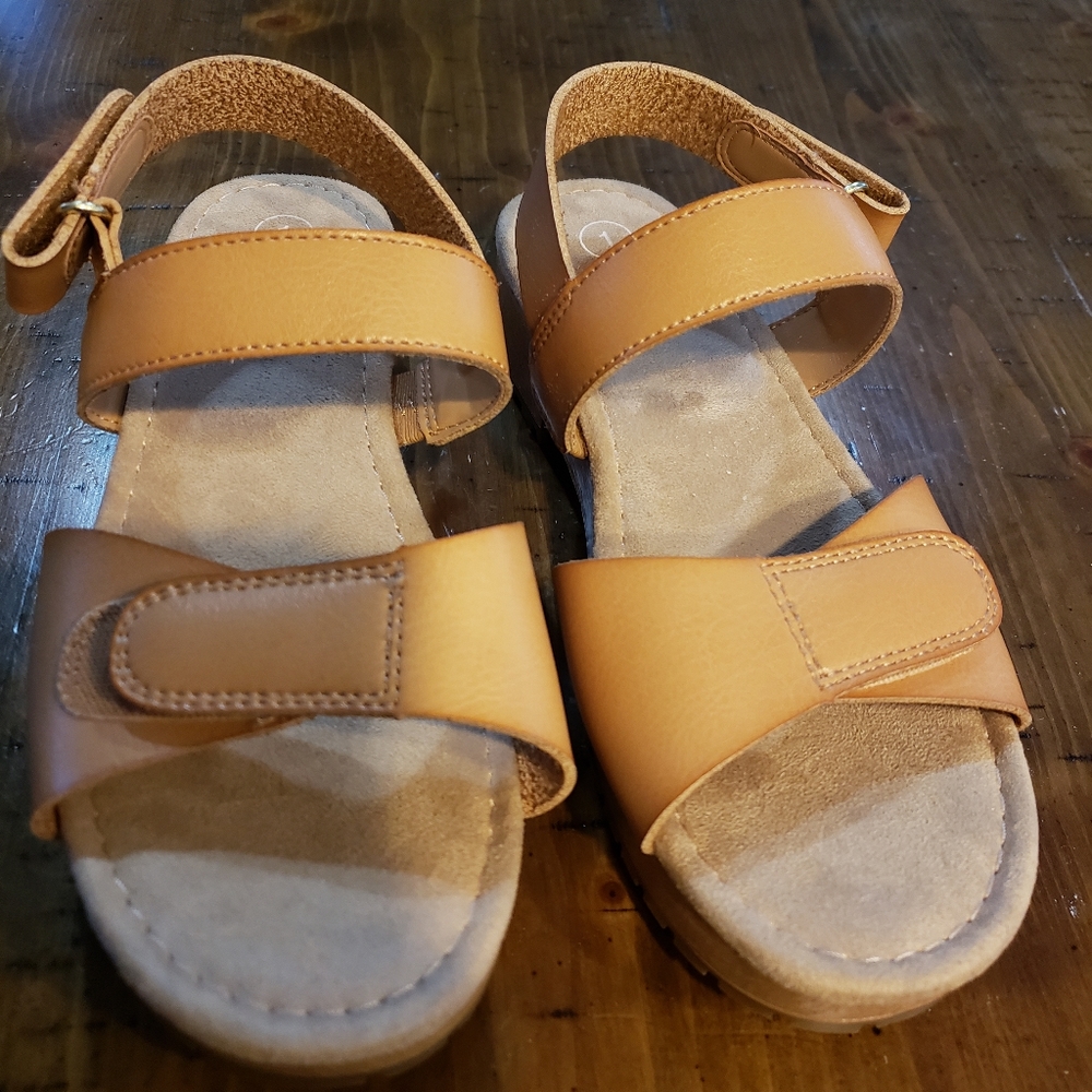 Cat & Jack velcro tan sandal girls size 1 - Picture 4 of 4